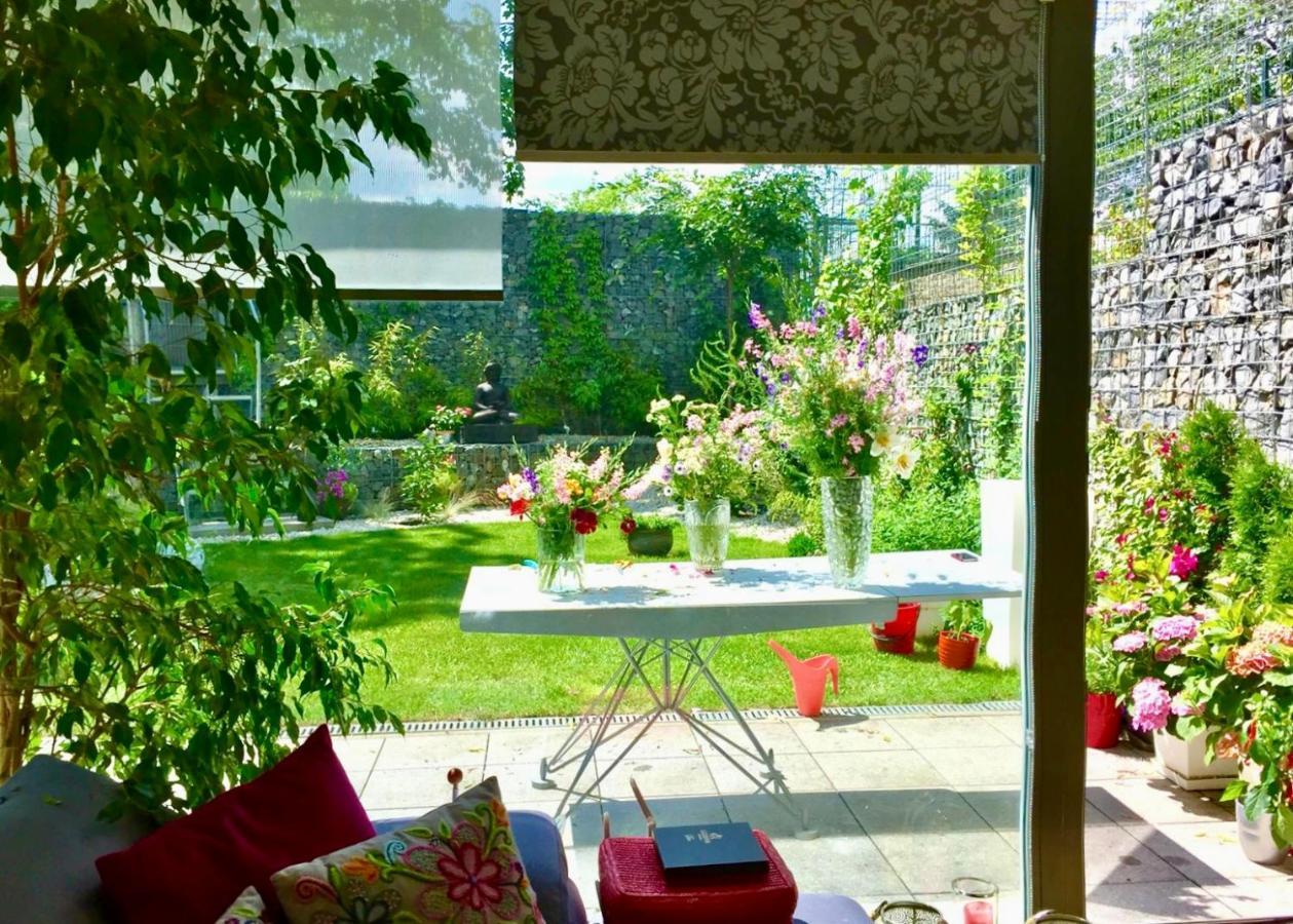 Romantic Overlooking Homestay Prague